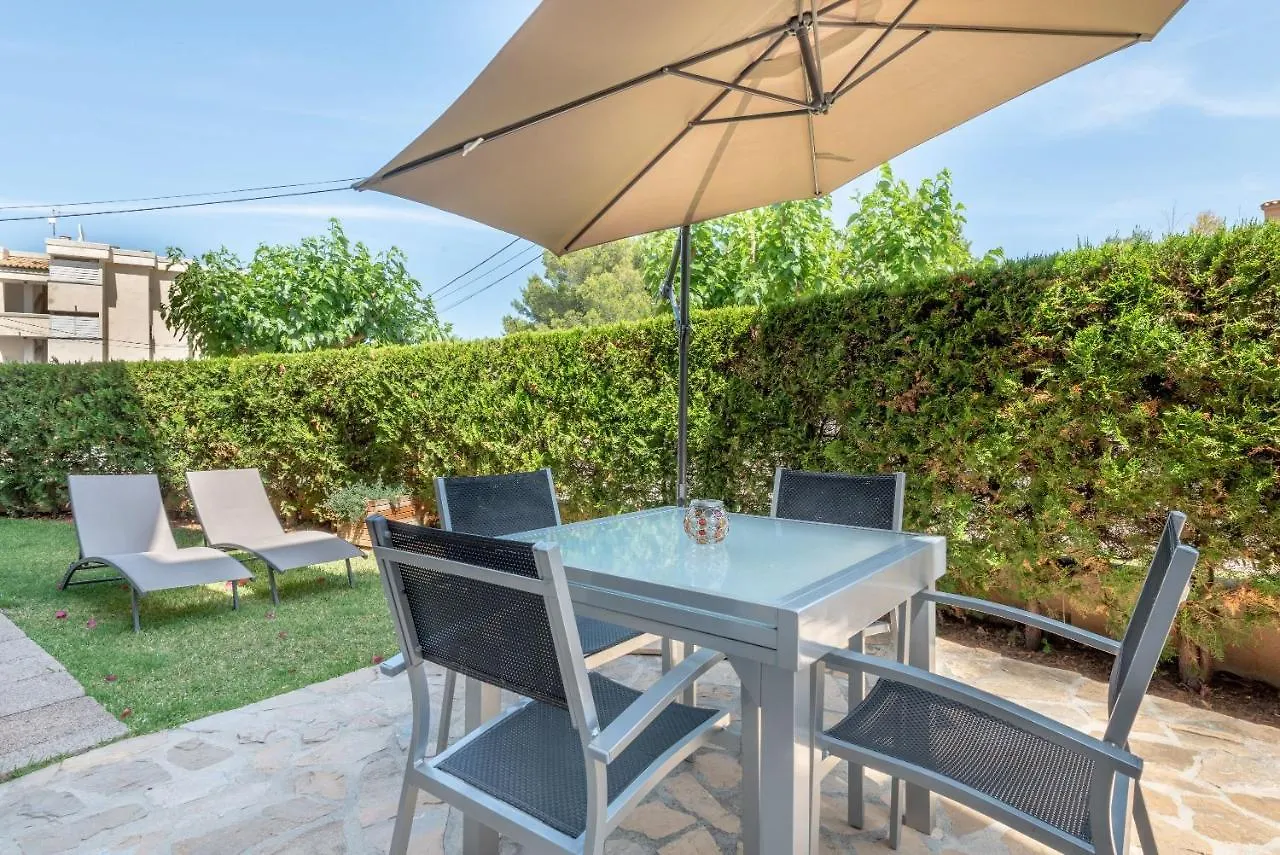 Residencial Llenaire Apartment Port de Pollenca