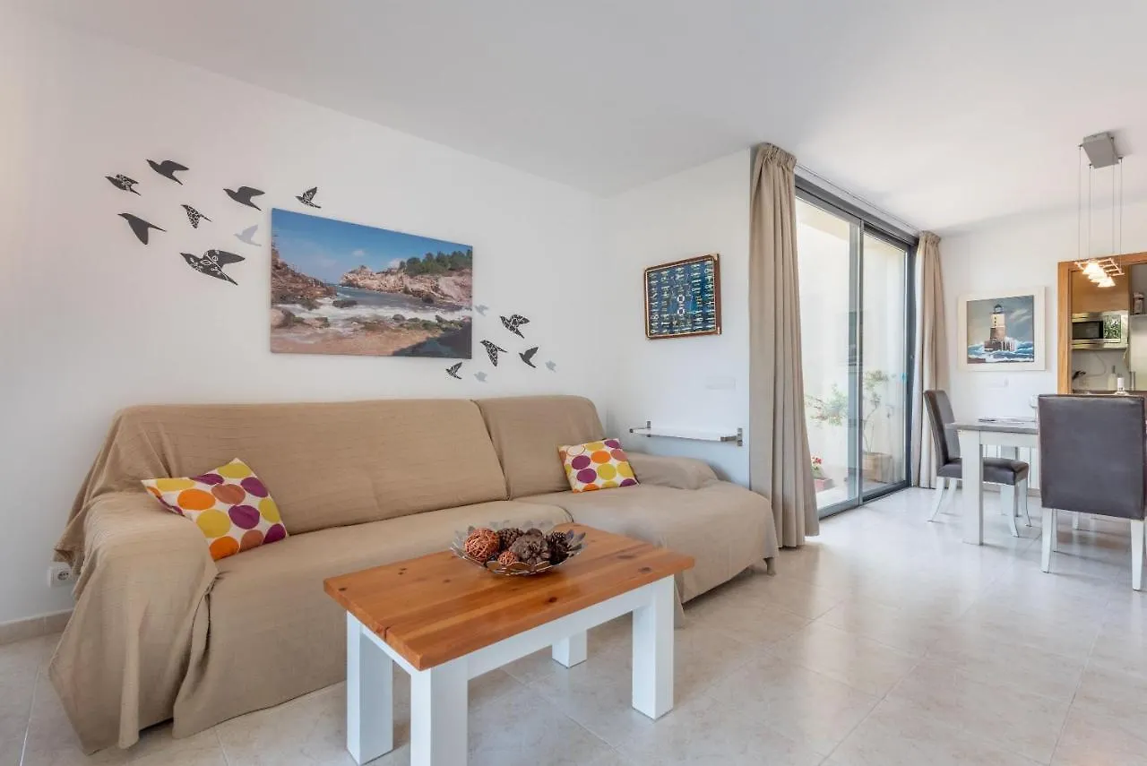 Residencial Llenaire Apartment Port de Pollenca